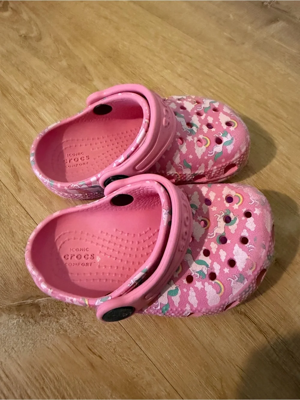 CROCS Girls' Pink Unicorn-Print Clog Sandals with Heel Strap